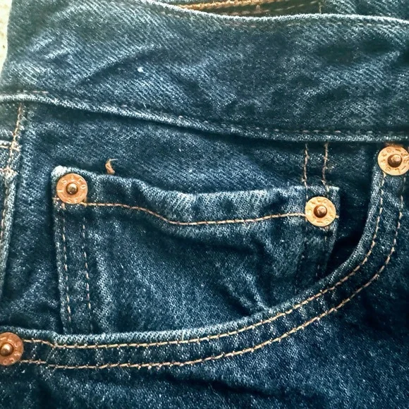 Levi’s Denim Dark Wash Blue Jean Cutoffs  Shorts Women’s Size 32 euc - Picture 6 of 11